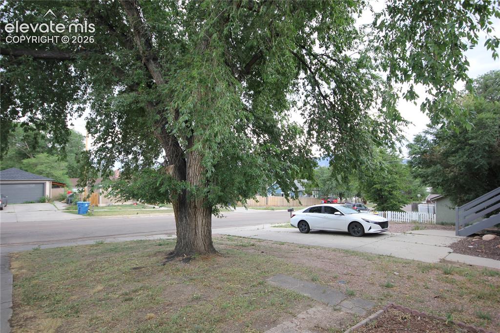 Image 26 of 26: Front Yard looking to the street