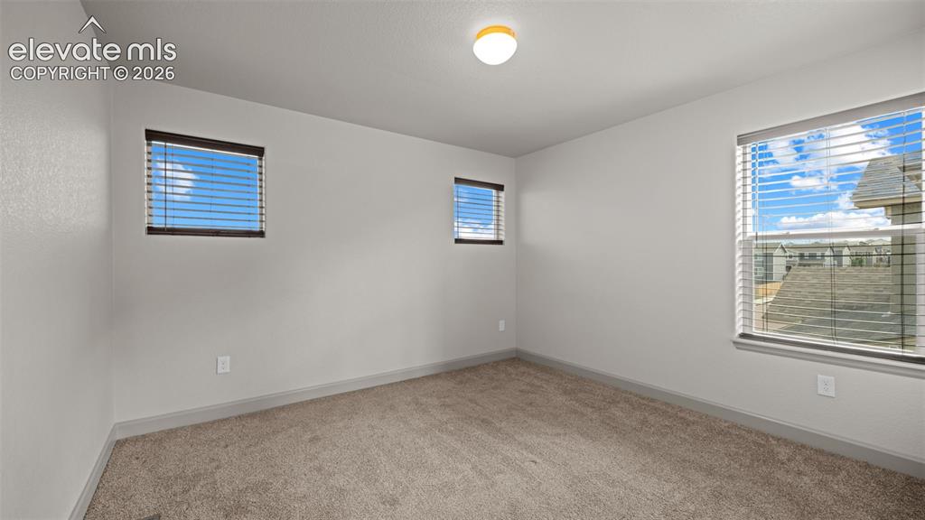 Image 17 of 35: Bedroom