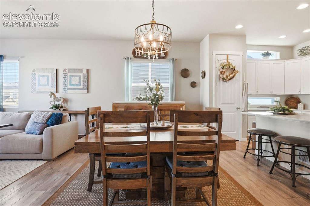 Image 12 of 46: Dining Area