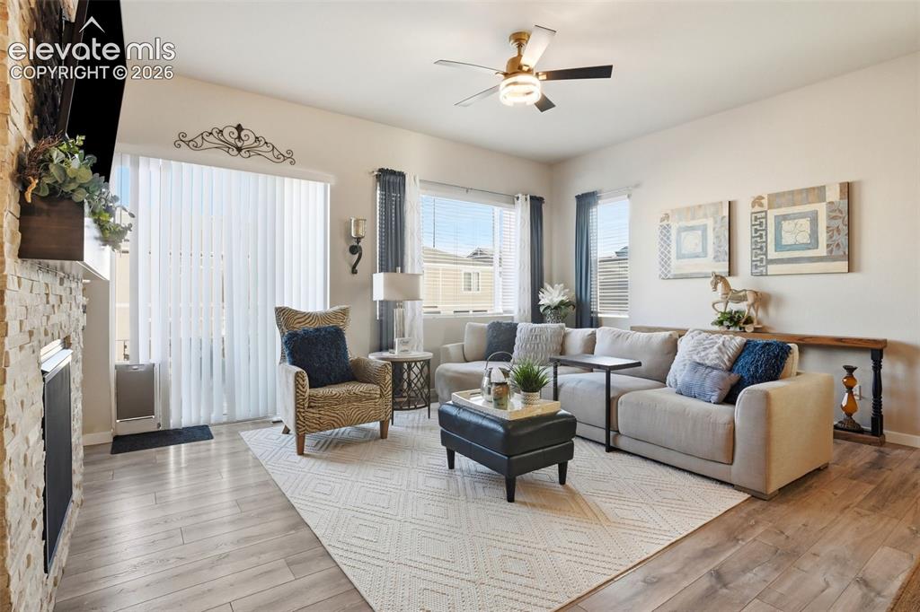 Image 14 of 46: Living Room