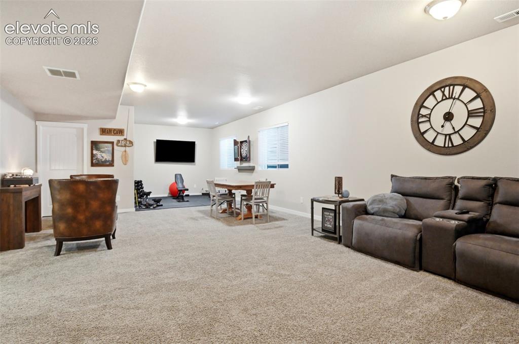 Image 33 of 46: Living Room