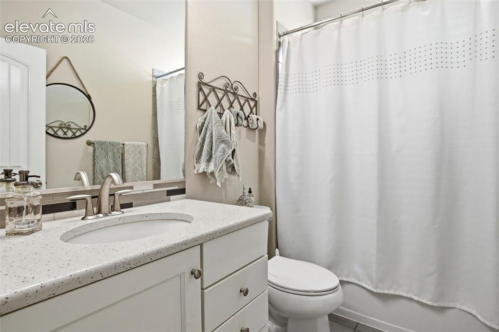 Image 40 of 46: Bathroom