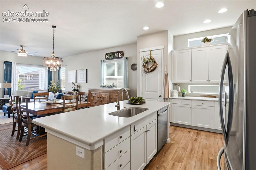 Image 5 of 46: Kitchen