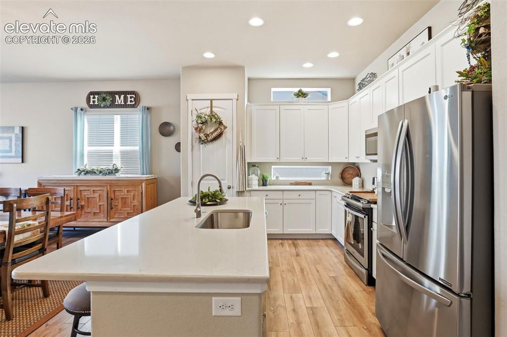 Image 6 of 46: Kitchen