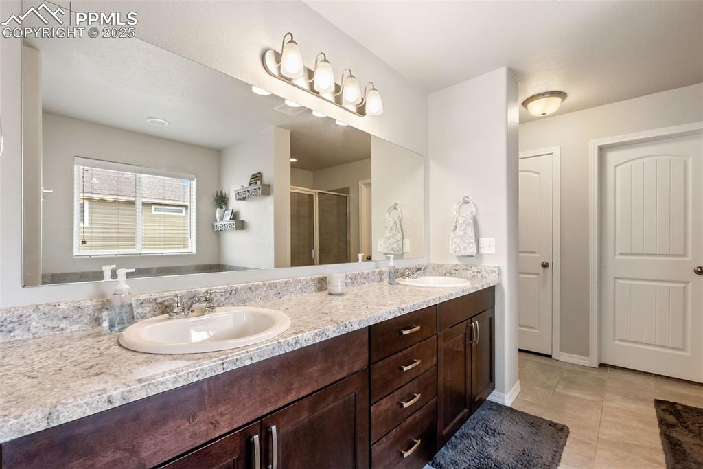 Image 26 of 50: Master Bathroom