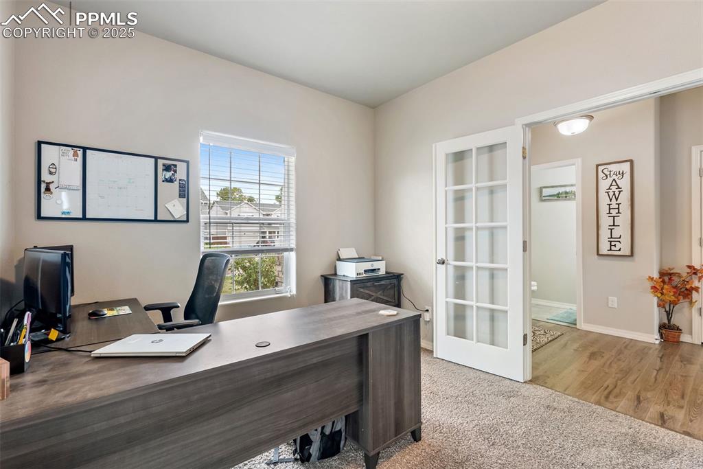 Image 5 of 50: Office