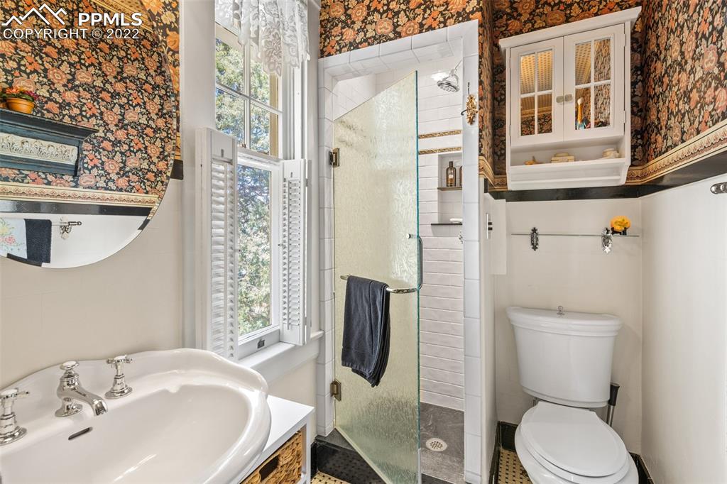 Listing 2240570, Image 35 of 43