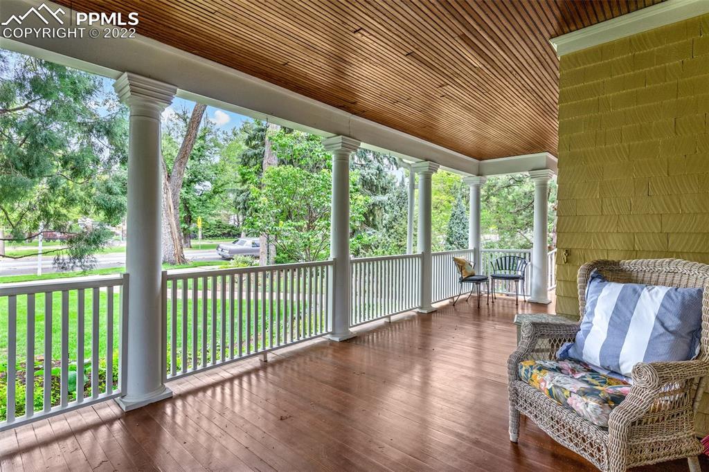 Listing 2240570, Image 4 of 43