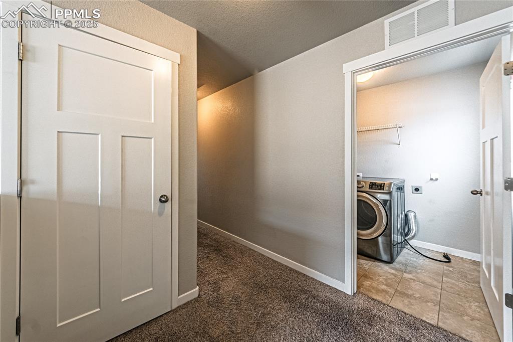 Image 19 of 41: Laundry