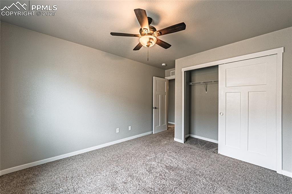 Image 26 of 41: Bedroom