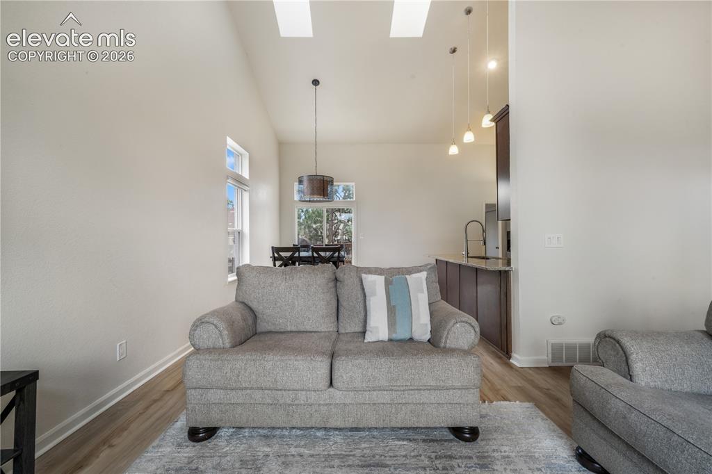 Image 8 of 50: Skylights