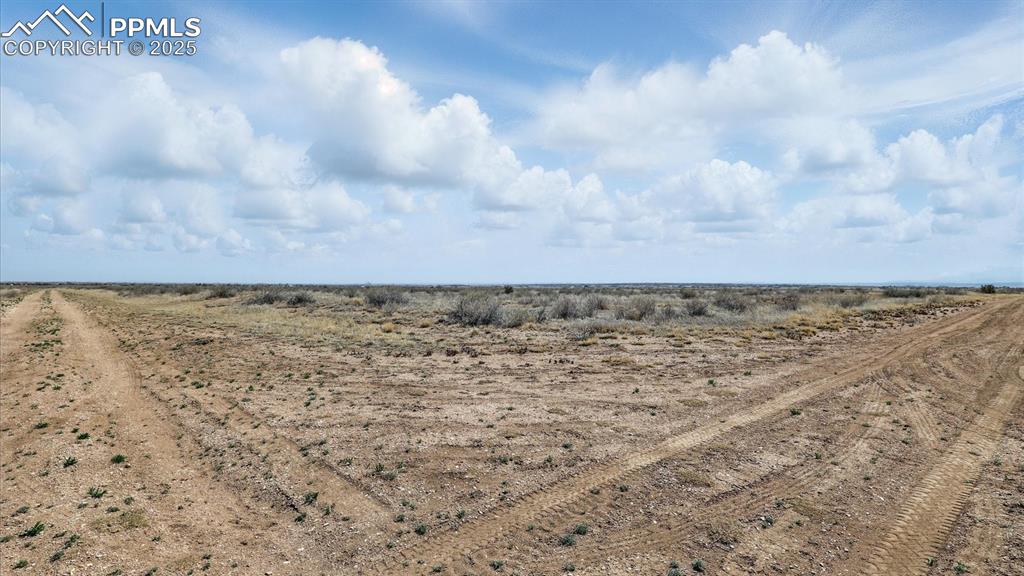 Image 15 of 15: View