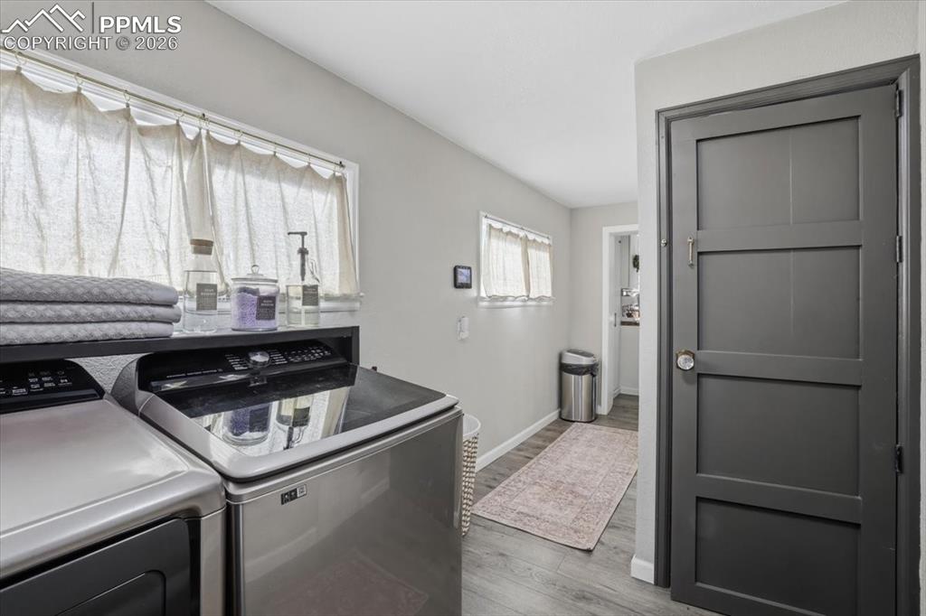 Image 30 of 40: Laundry