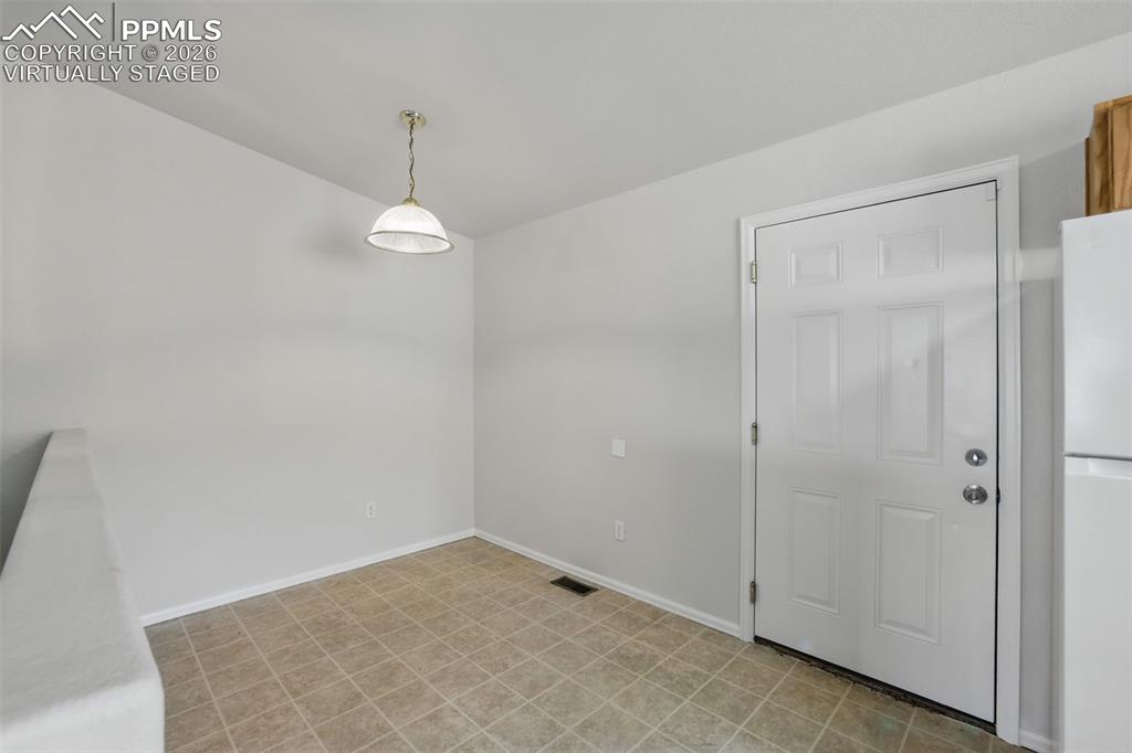 Image 18 of 50: Virtually Staged