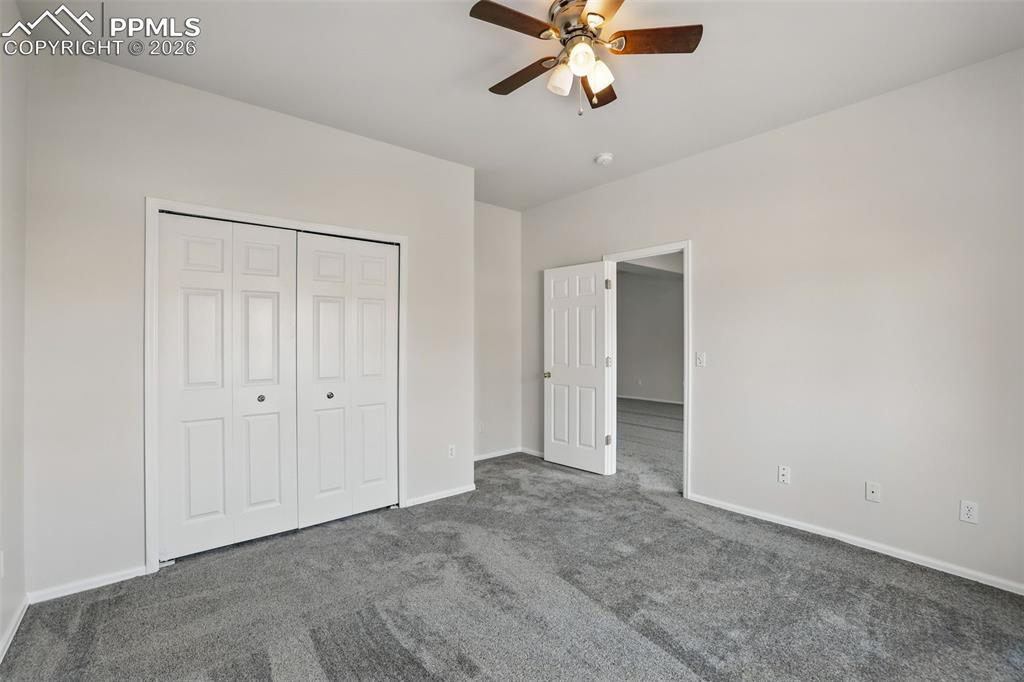 Image 40 of 50: Bedroom