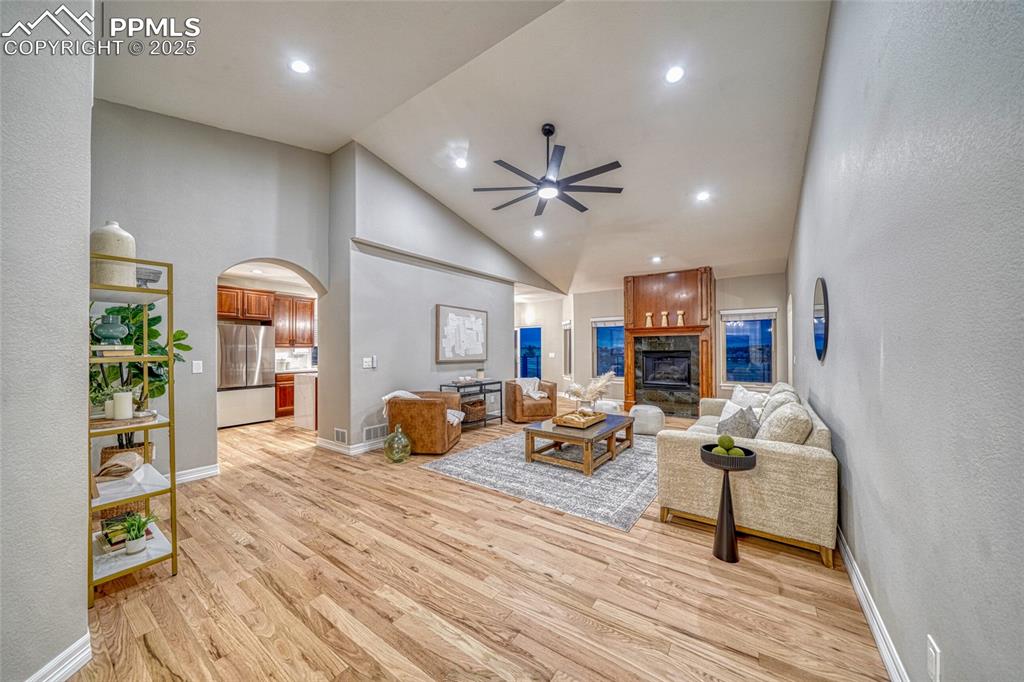 Image 11 of 50: Living Room