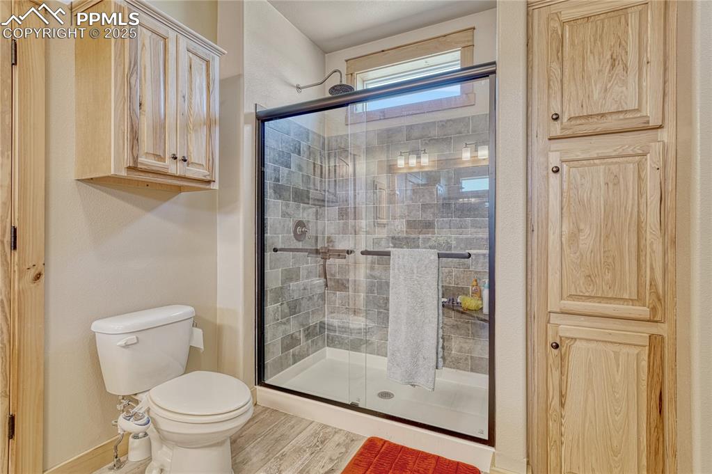 Image 21 of 48: Master Bathroom