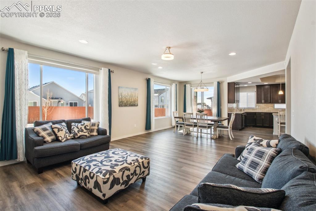 Image 16 of 50: Living Room