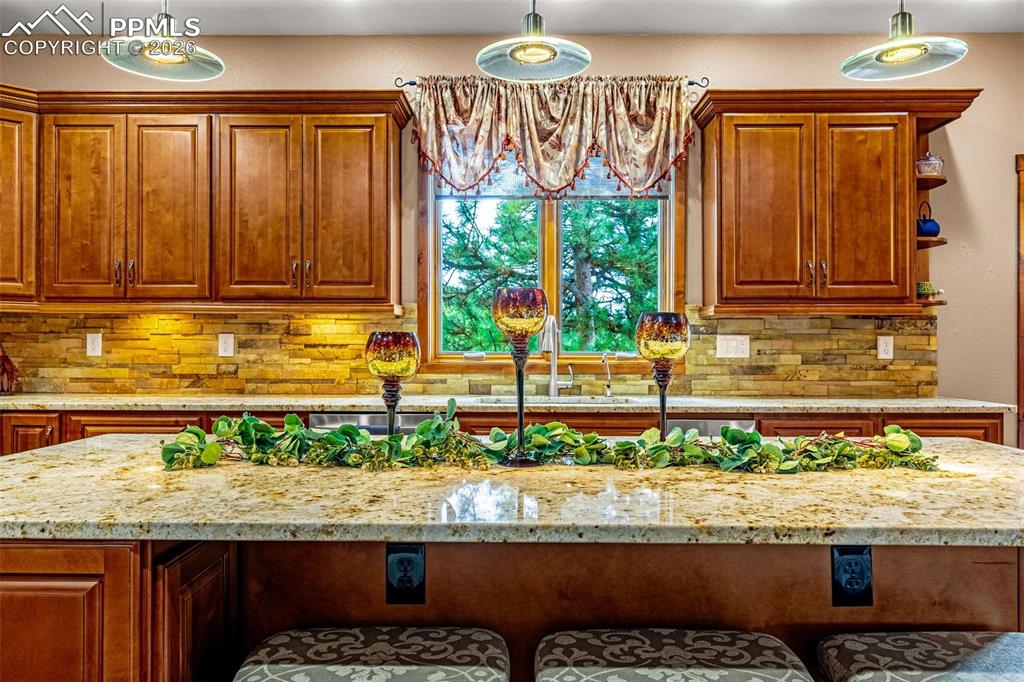 Image 9 of 45: Kitchen