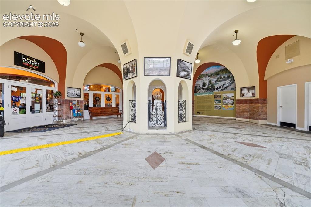 Image 22 of 27: Entry
