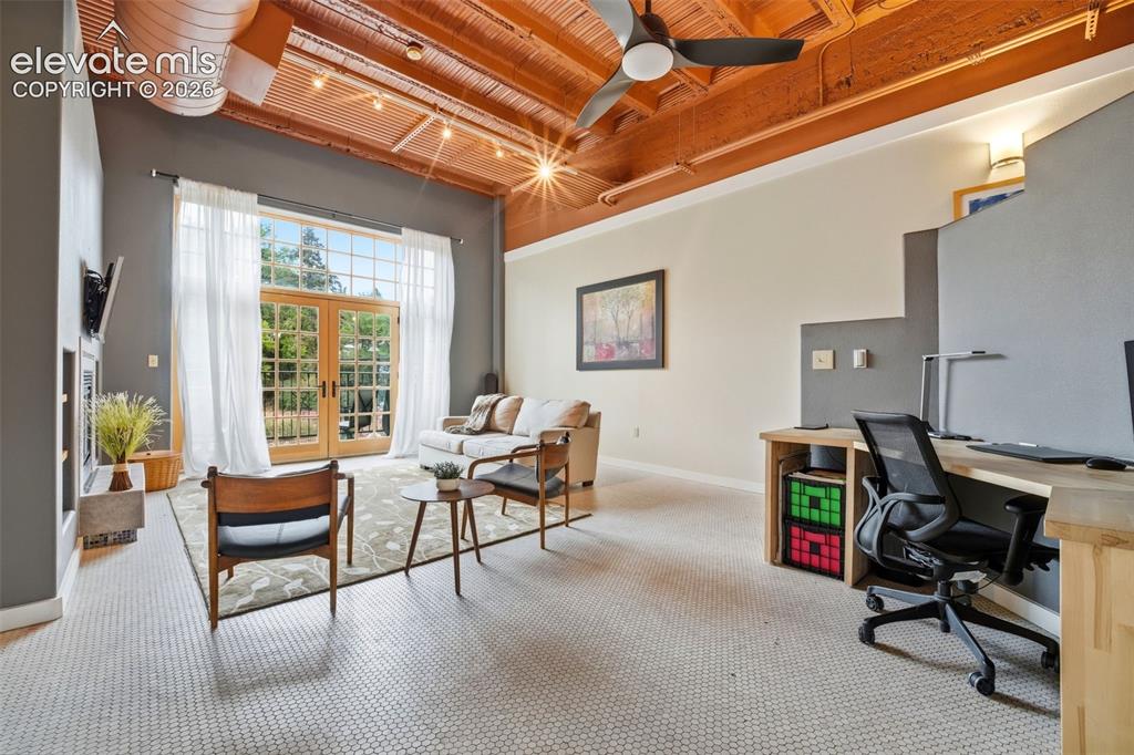 Image 9 of 27: Living Room