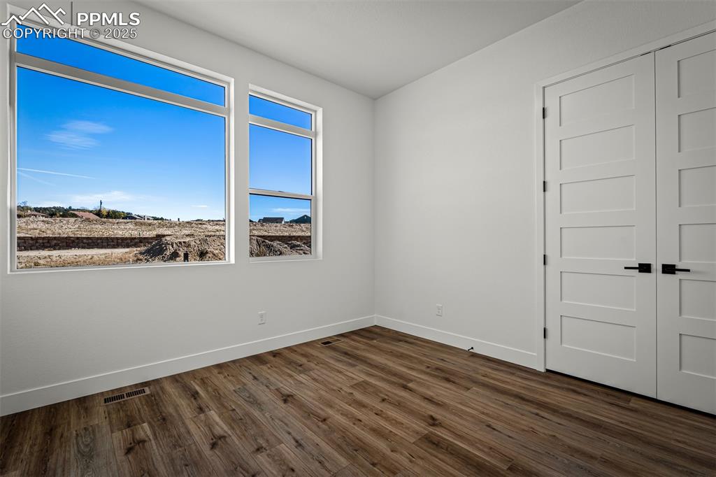 Image 25 of 38: Bathroom