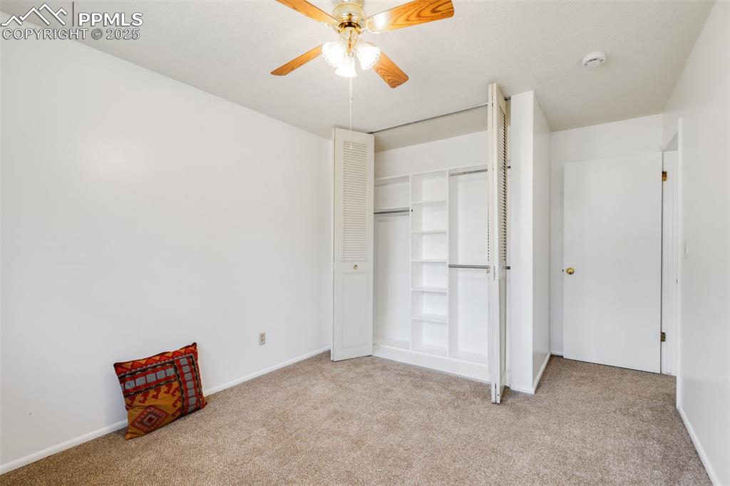 Image 20 of 35: Bedroom