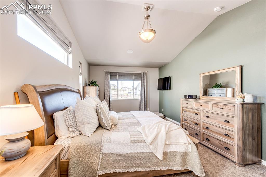 Image 24 of 47: Bathroom