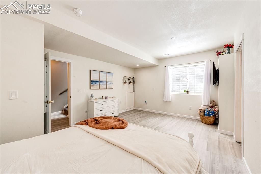 Image 34 of 47: Bedroom