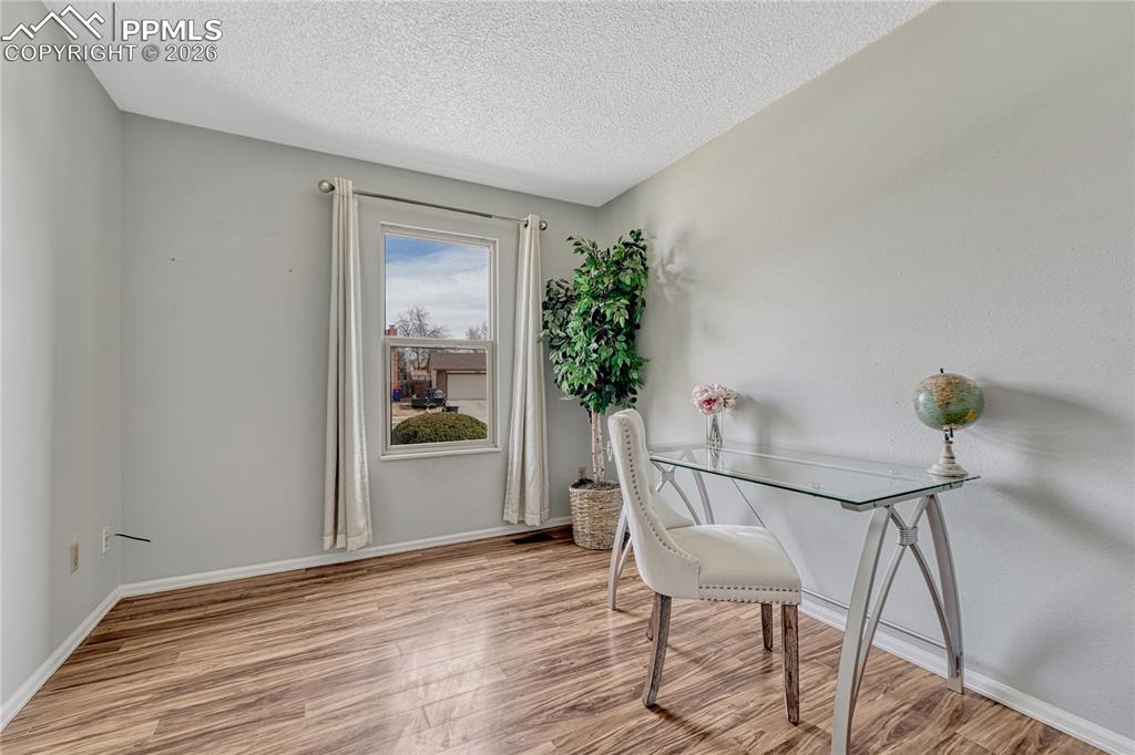 Image 7 of 49: Office