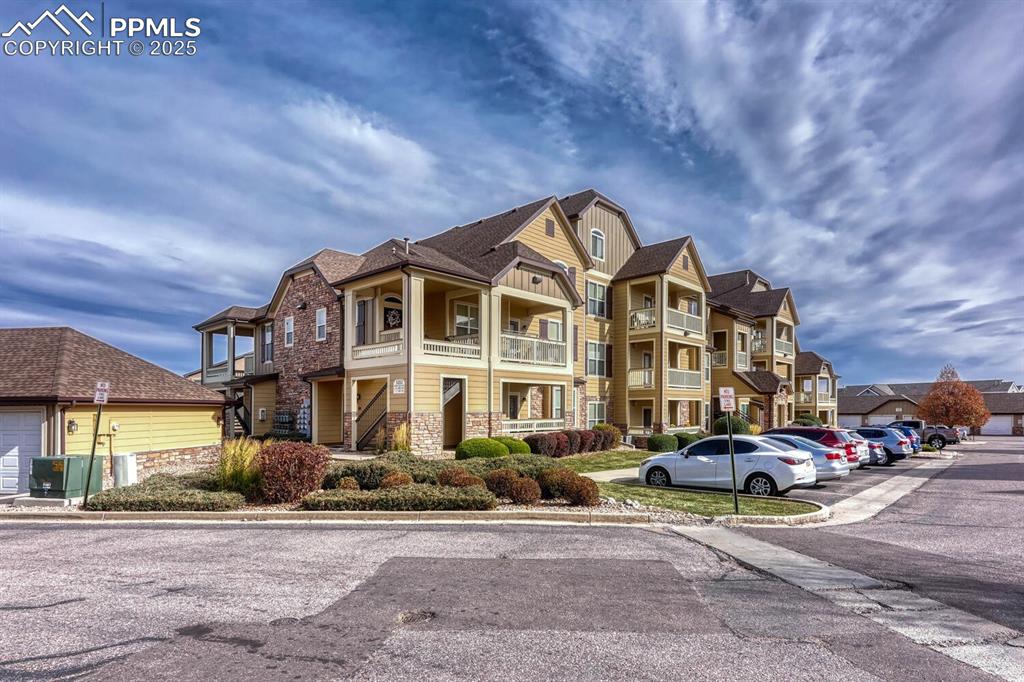 Image 26 of 27: Side of structure showing garage location