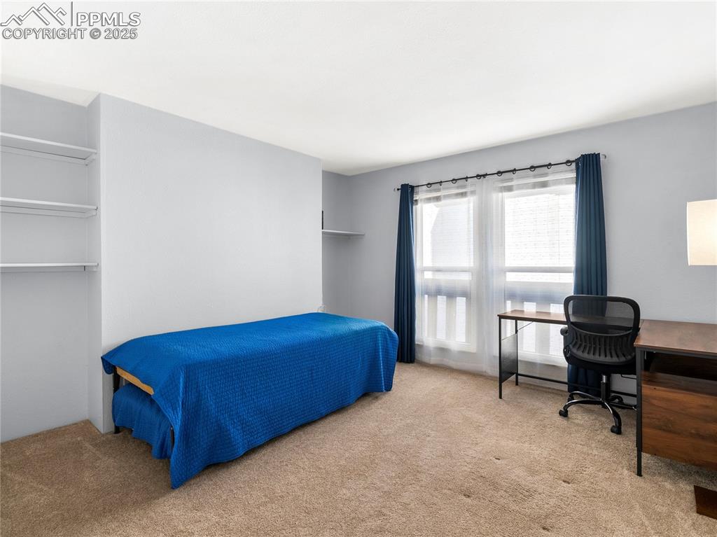 Image 17 of 49: Bedroom