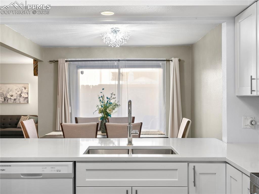 Image 3 of 49: Kitchen