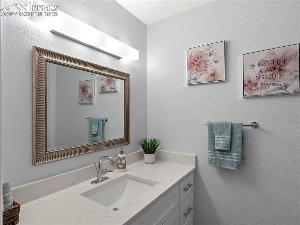 Image 7 of 49: Bathroom