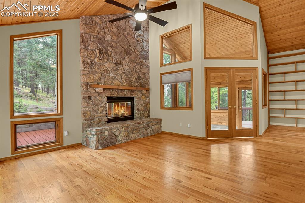 Image 10 of 48: Living Room