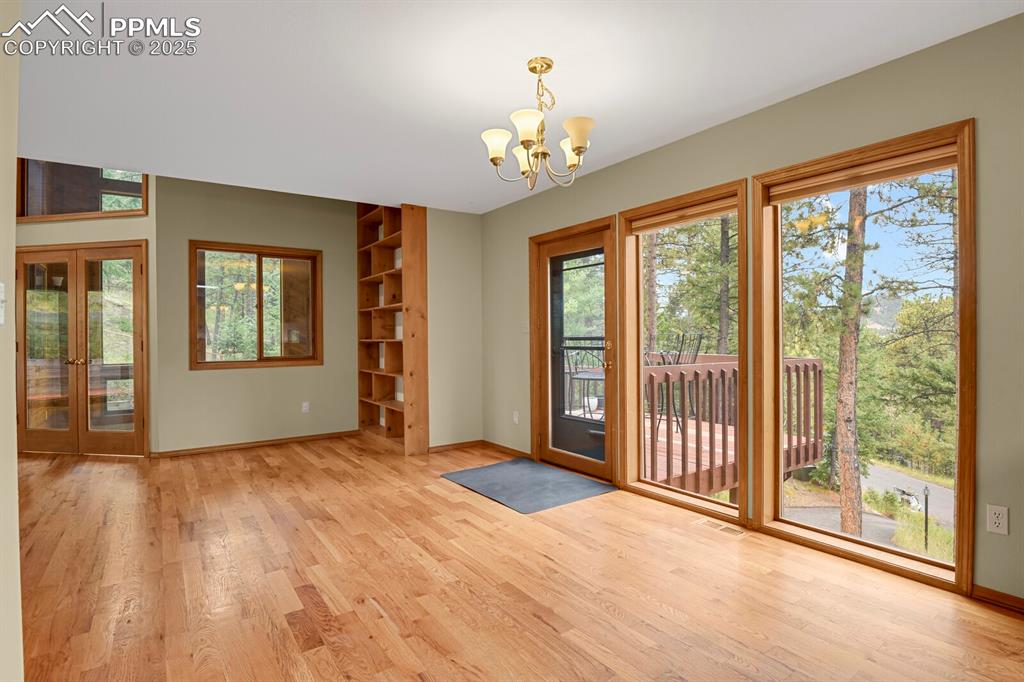 Image 17 of 48: Entry