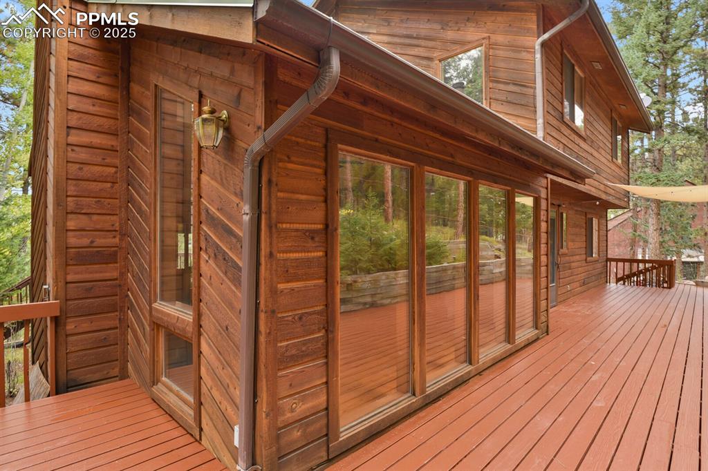 Image 44 of 48: Deck