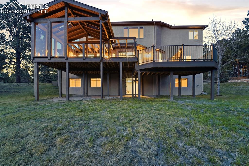 Image 8 of 50: Back of Structure