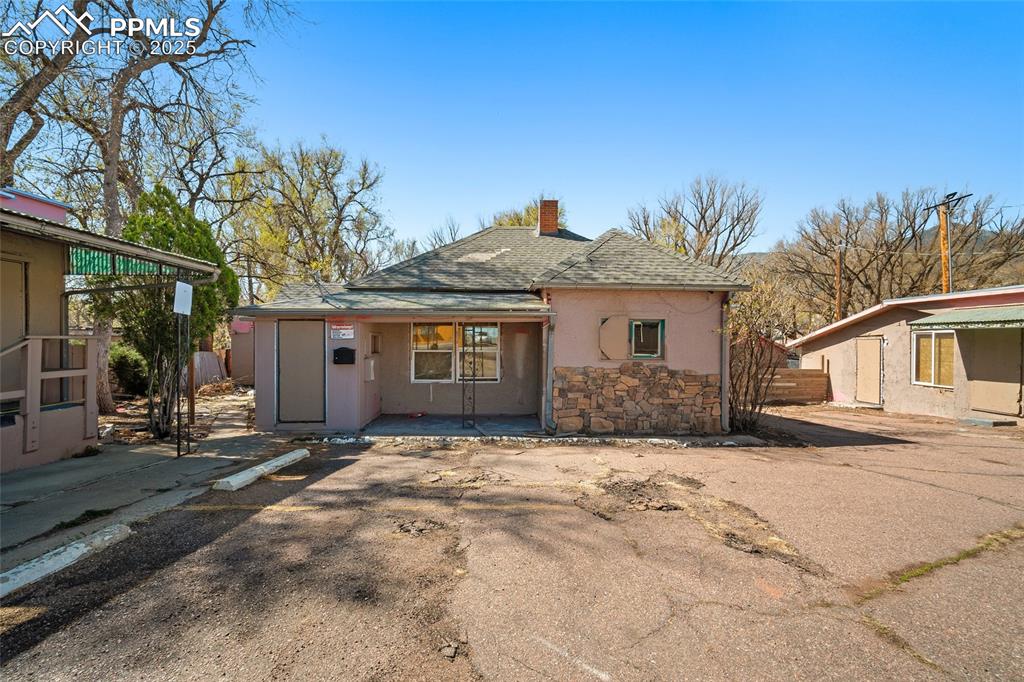 Image 16 of 20: Front of Structure