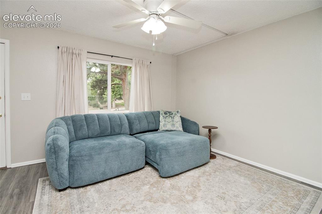 Image 7 of 35: Living Room