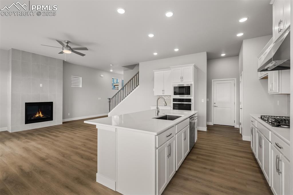 Image 8 of 36: Kitchen