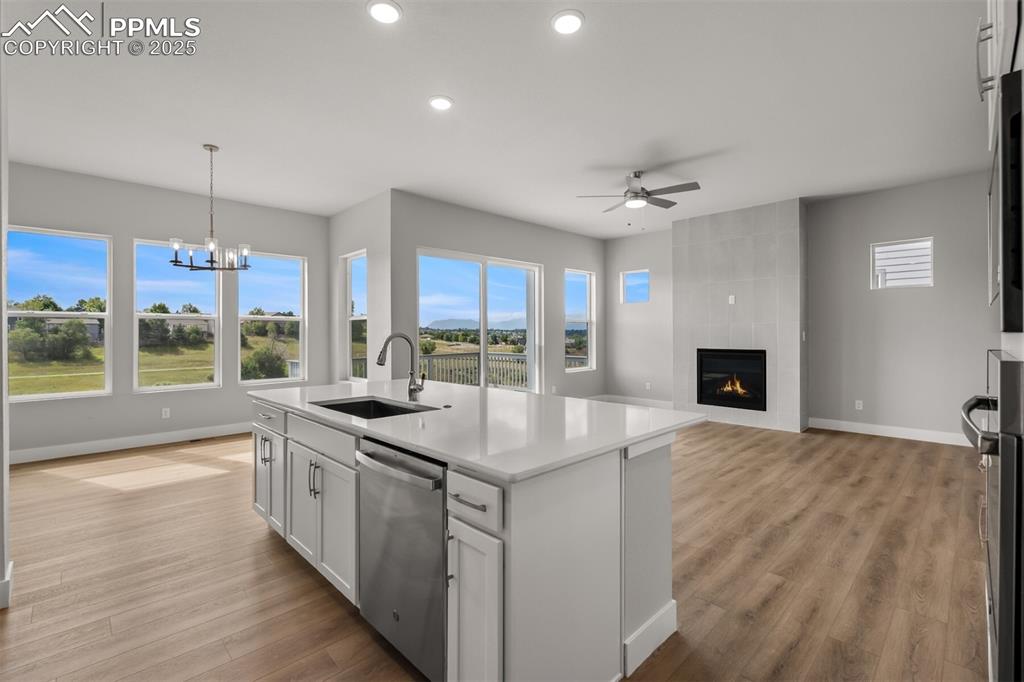 Image 9 of 36: Kitchen