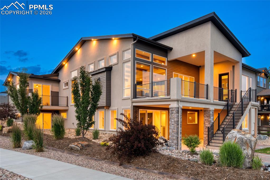 Image 2 of 50: Back of Structure