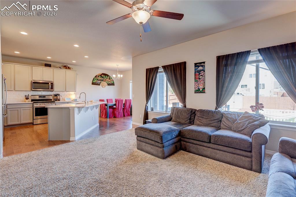 Image 11 of 31: Living Room