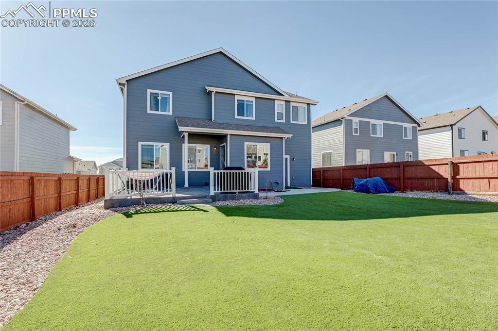 Image 32 of 42: Back of Structure