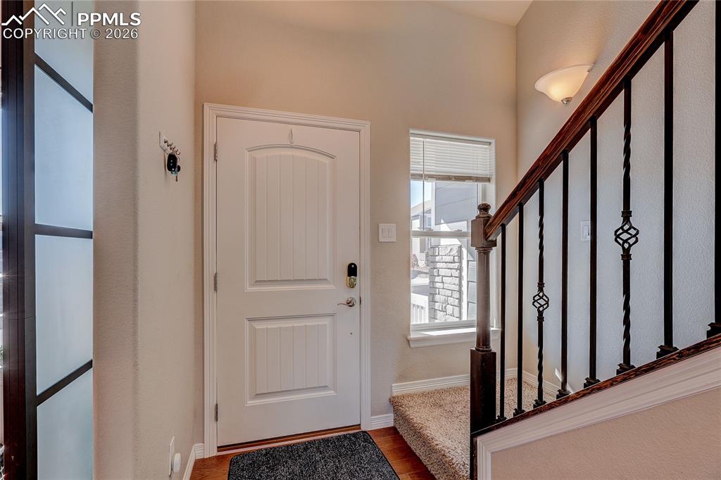 Image 9 of 31: Entry