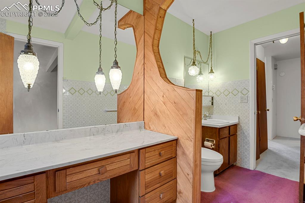 Image 17 of 40: Master Bathroom