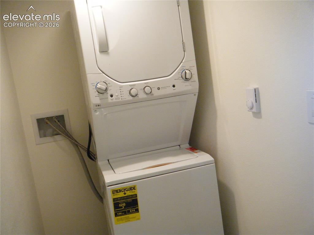 Image 22 of 22: Laundry