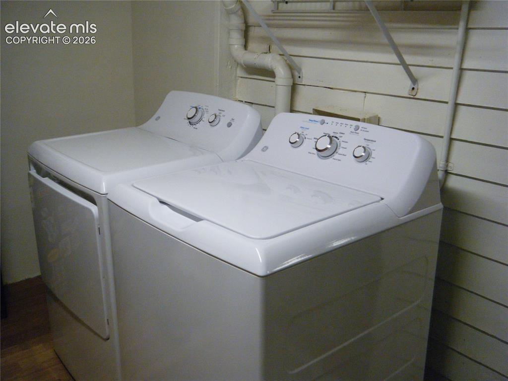 Image 8 of 22: Laundry