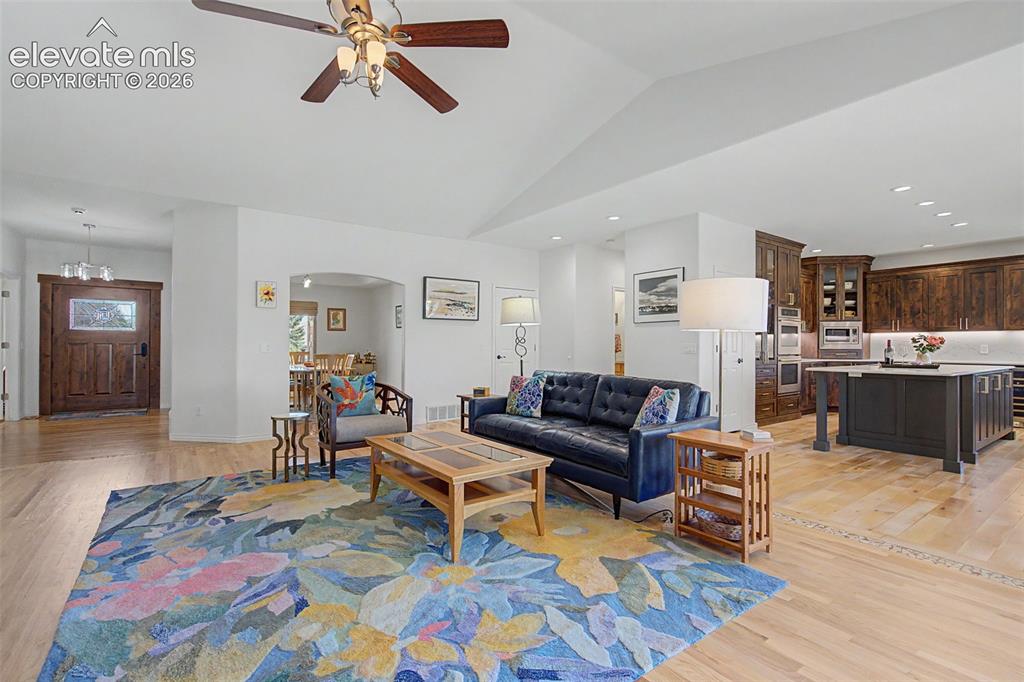 Image 19 of 49: Living Room